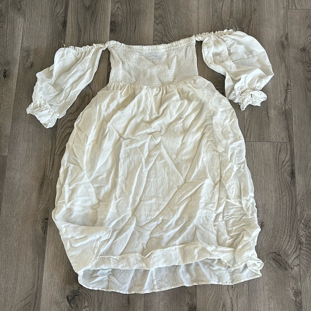 Vici Pocketed Off the Shoulder Smocked Midi Dress - Off White